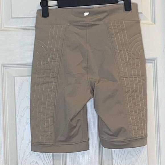 Fabletics High-Waisted Traputo Motion365 Shorts Size Small - Picture 9 of 9